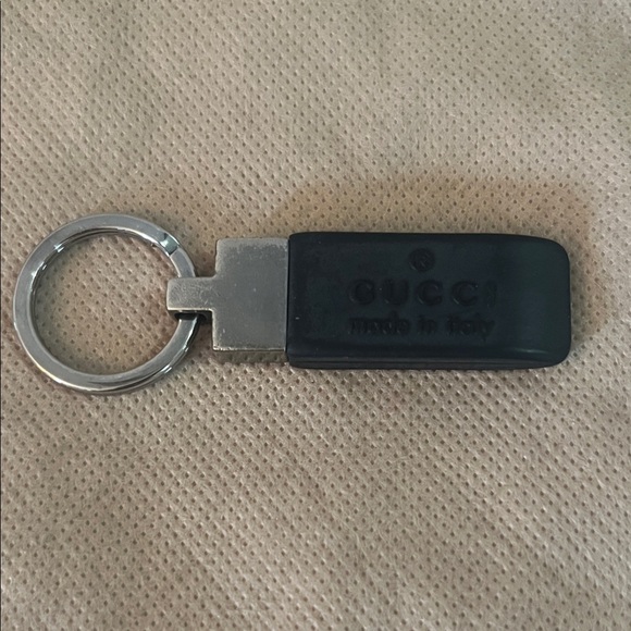 Gucci Black & Silver Key Holder Chain Unisex Simple Elegant Made in Italy Luxury